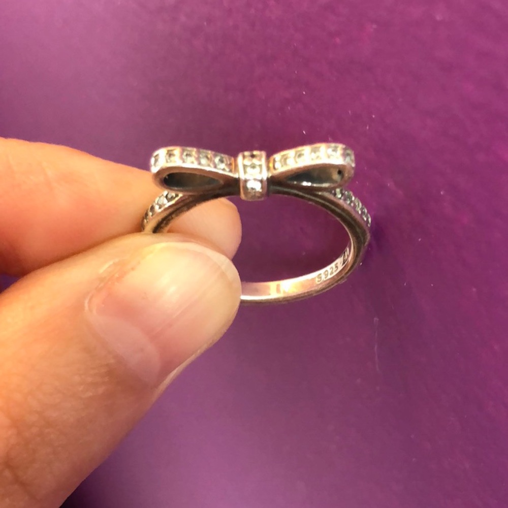 Pandora bow ring